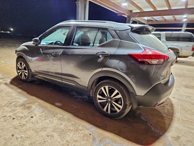 Nissan Kicks S Image 2