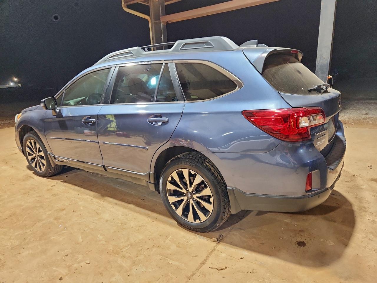 Subaru Outback 2.5i Limited Image 4