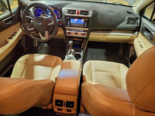 Subaru Outback 2.5i Limited Image 10