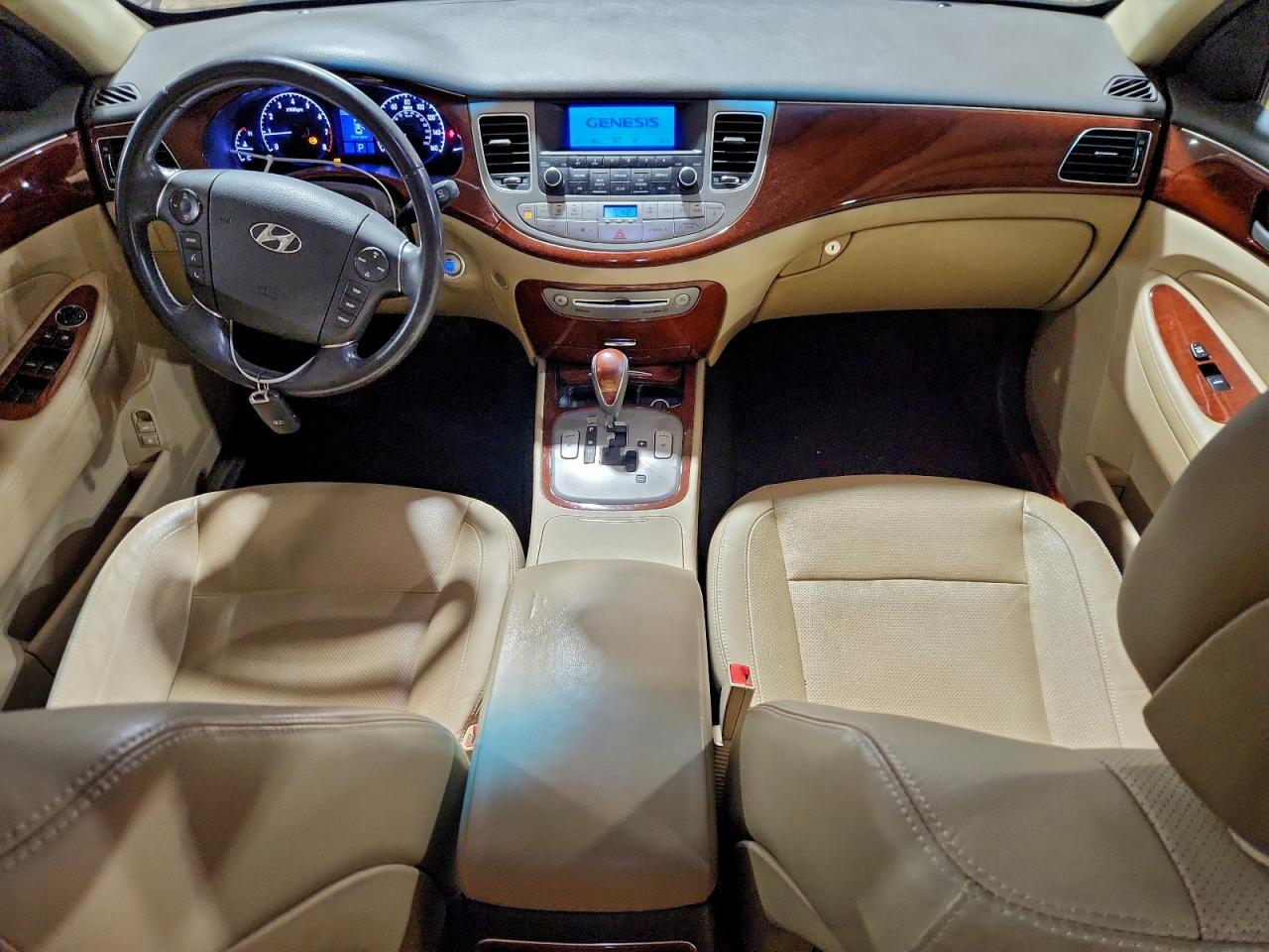 Hyundai Genesis 3.8l Image 3