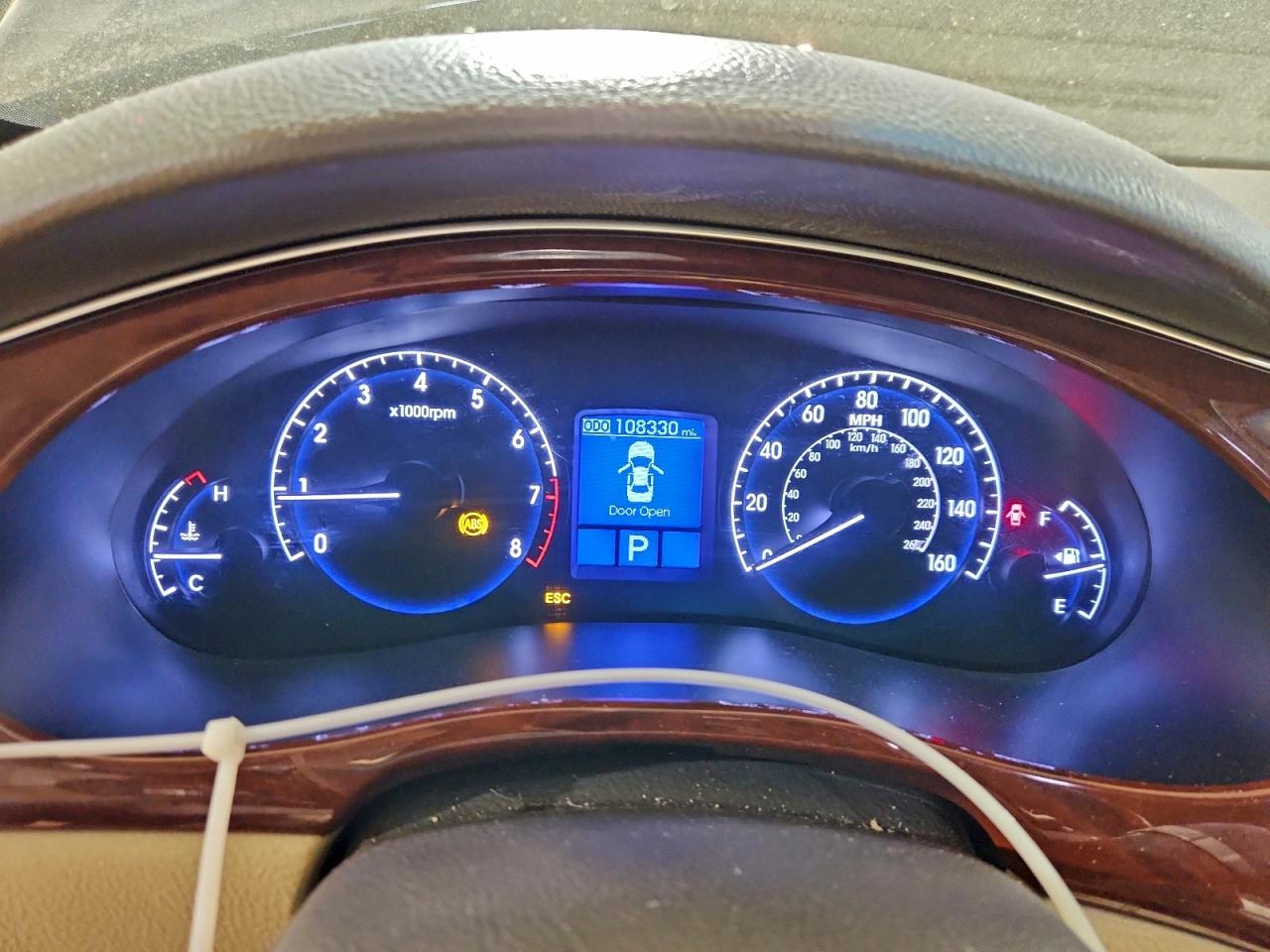 Hyundai Genesis 3.8l Image 11