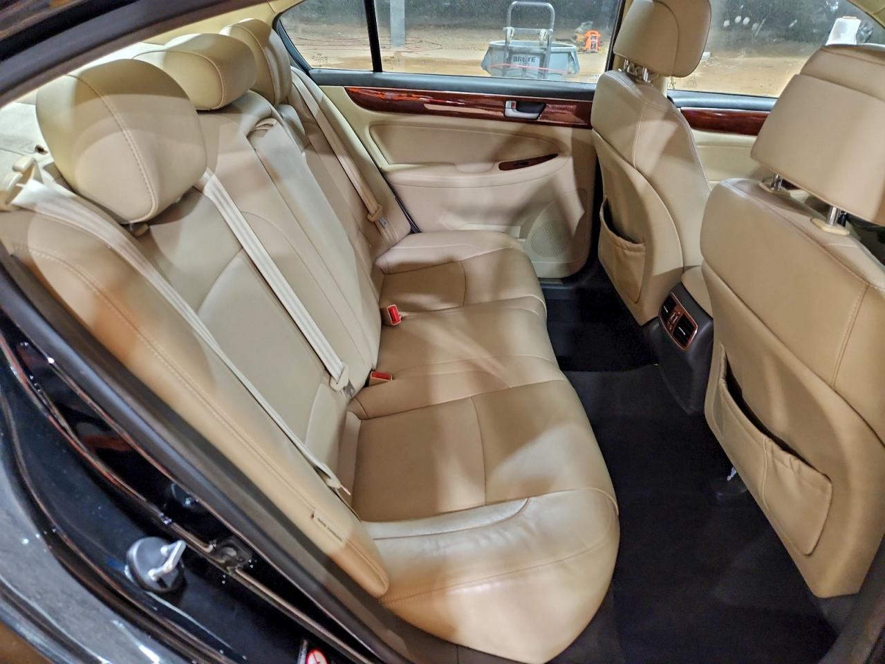 Hyundai Genesis 3.8l Image 2