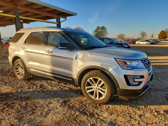Ford Explorer Xlt Image 2