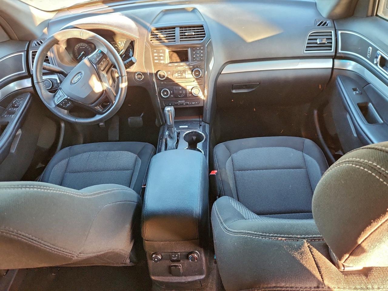 Ford Explorer Xlt Image 5