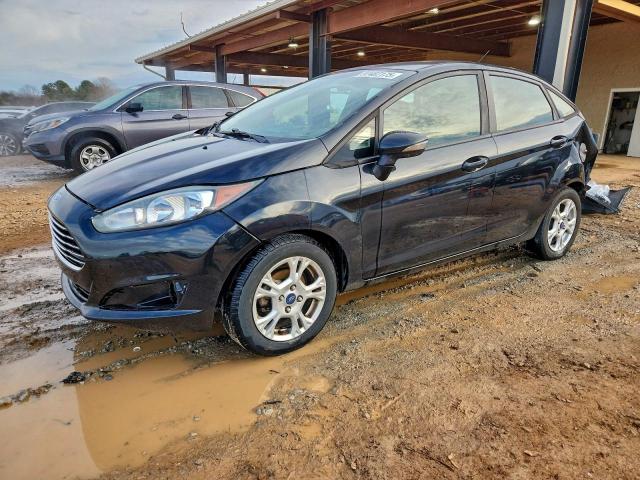  Salvage Ford Fiesta