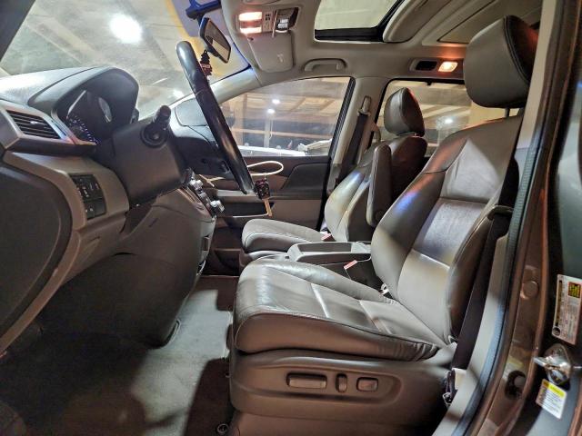 Honda Odyssey Touring Image 2