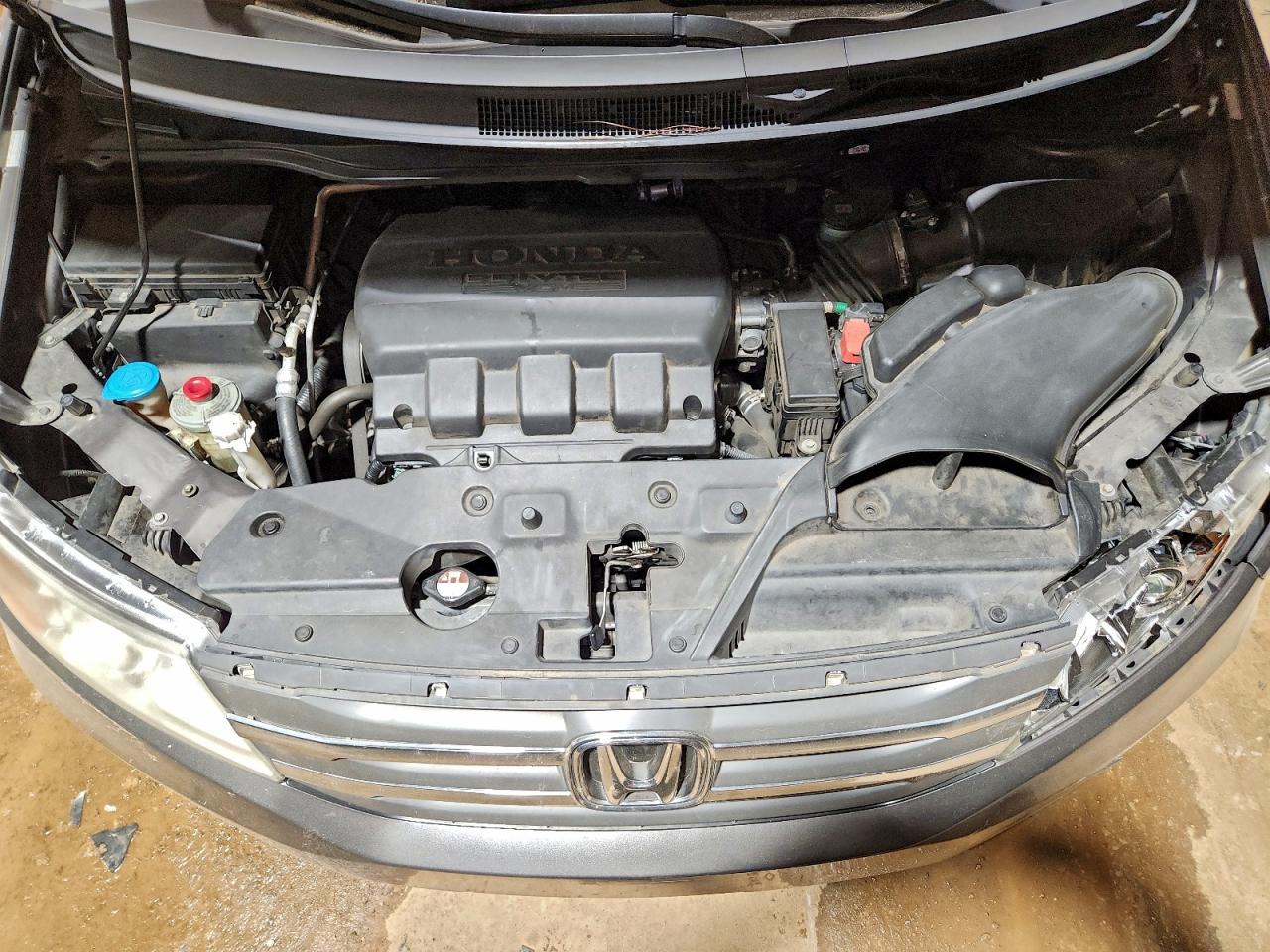 Honda Odyssey Touring Image 12