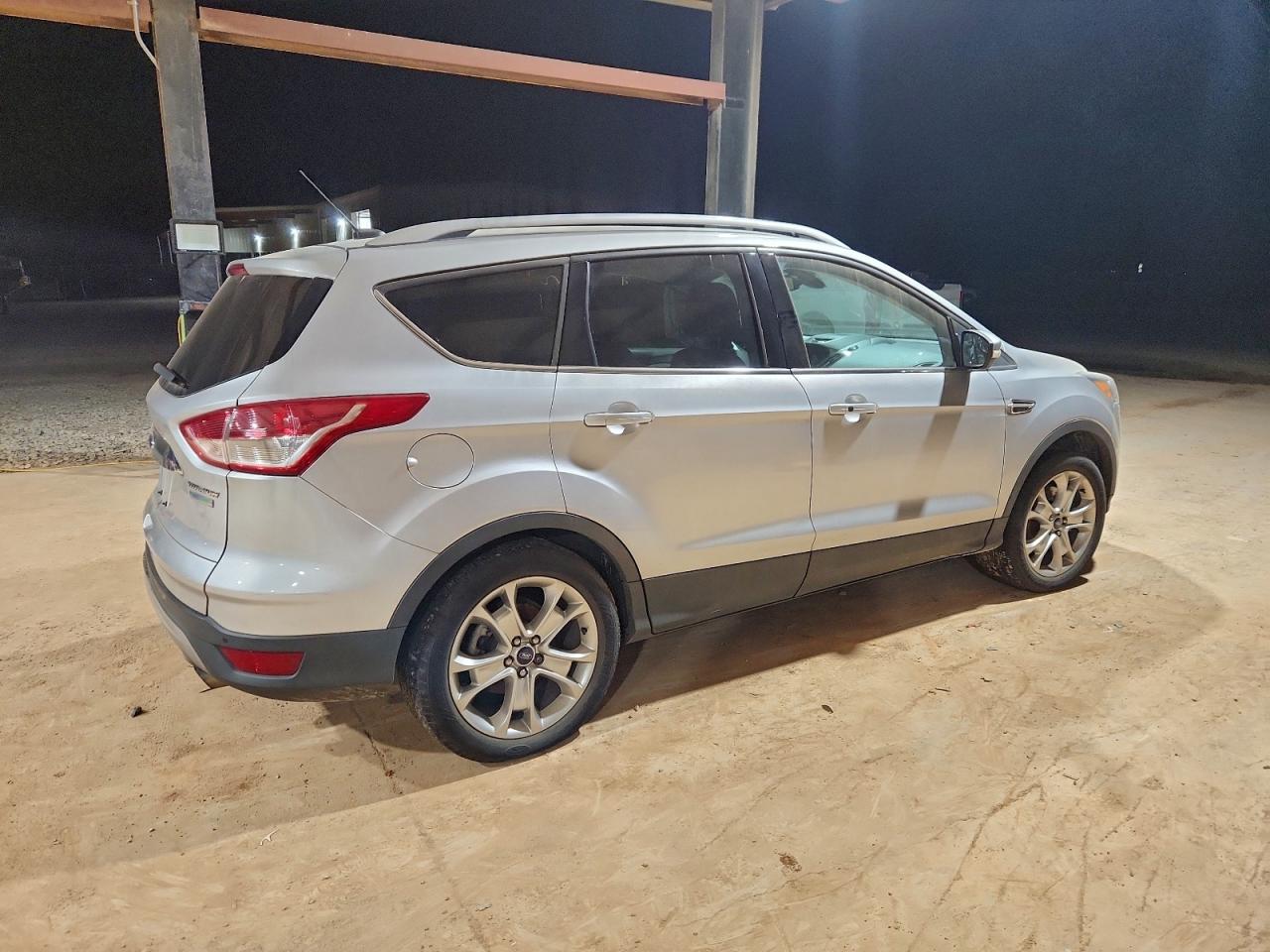 Ford Escape Titanium Image 10