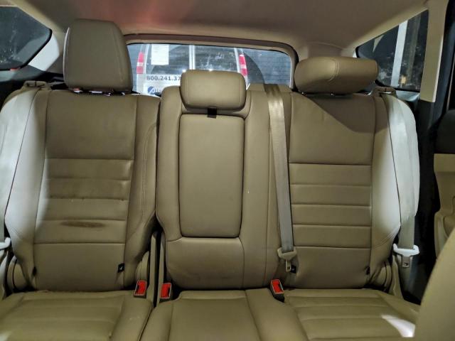 Ford Escape Titanium Image 3