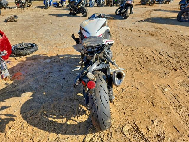 Honda Cbr Cycle Rr Image 3