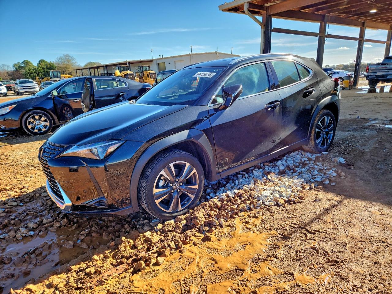 Lexus Ux 250h Base Image 1