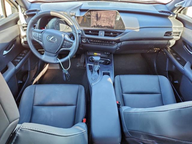 Lexus Ux 250h Base Image 10