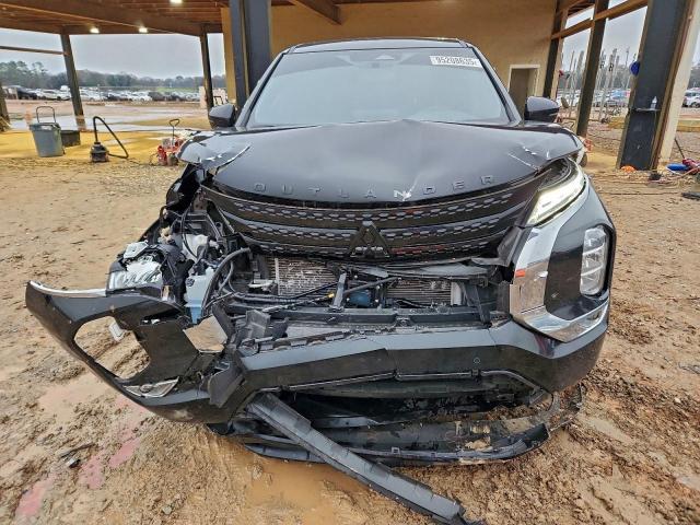 Mitsubishi Outlander Se Image 8