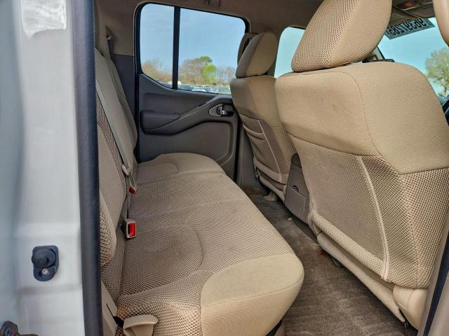 Nissan Frontier S Image 10