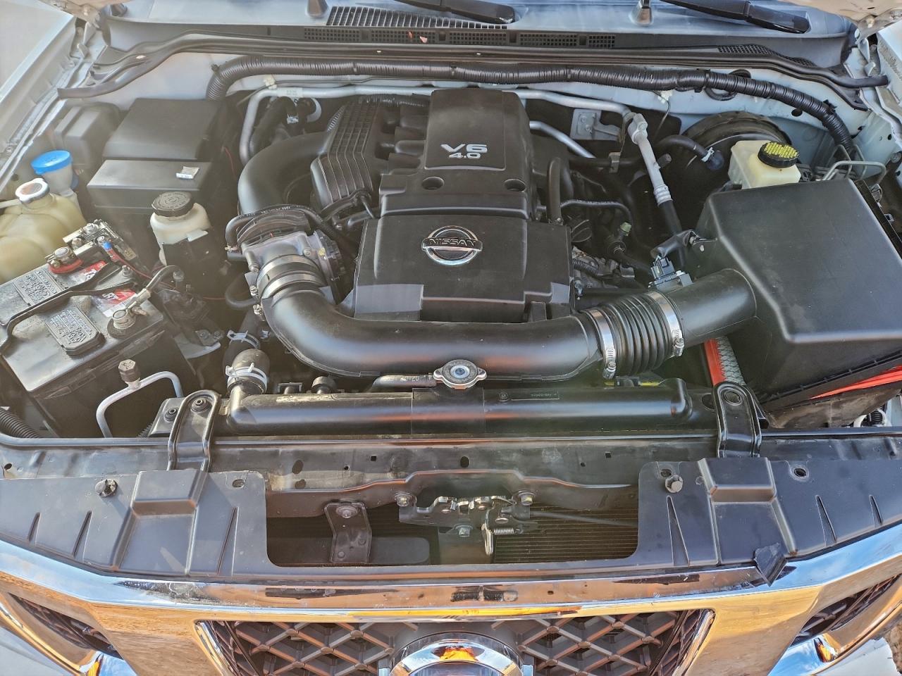 Nissan Frontier S Image 11