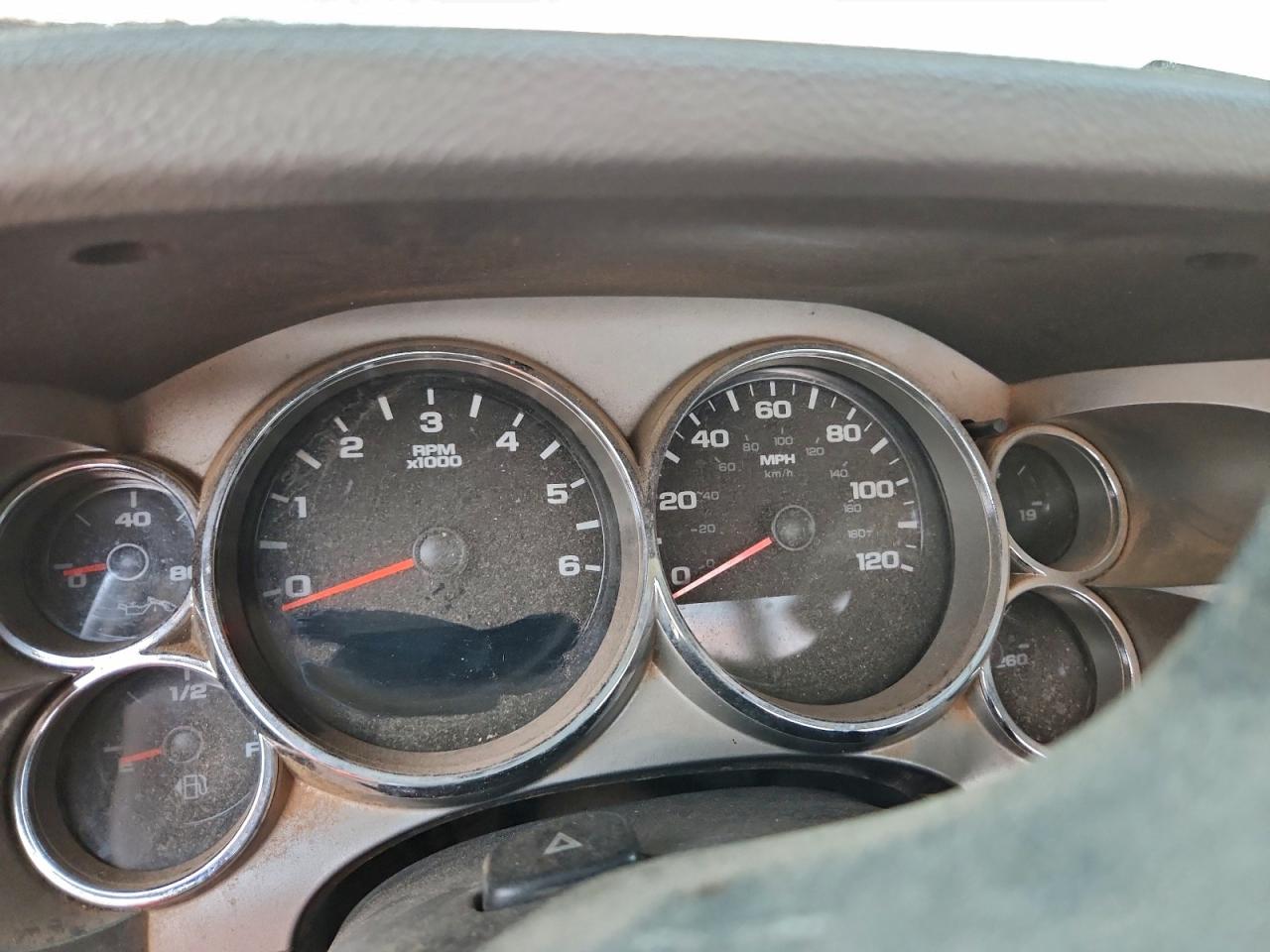 Chevrolet Silverado C3500 Image 5