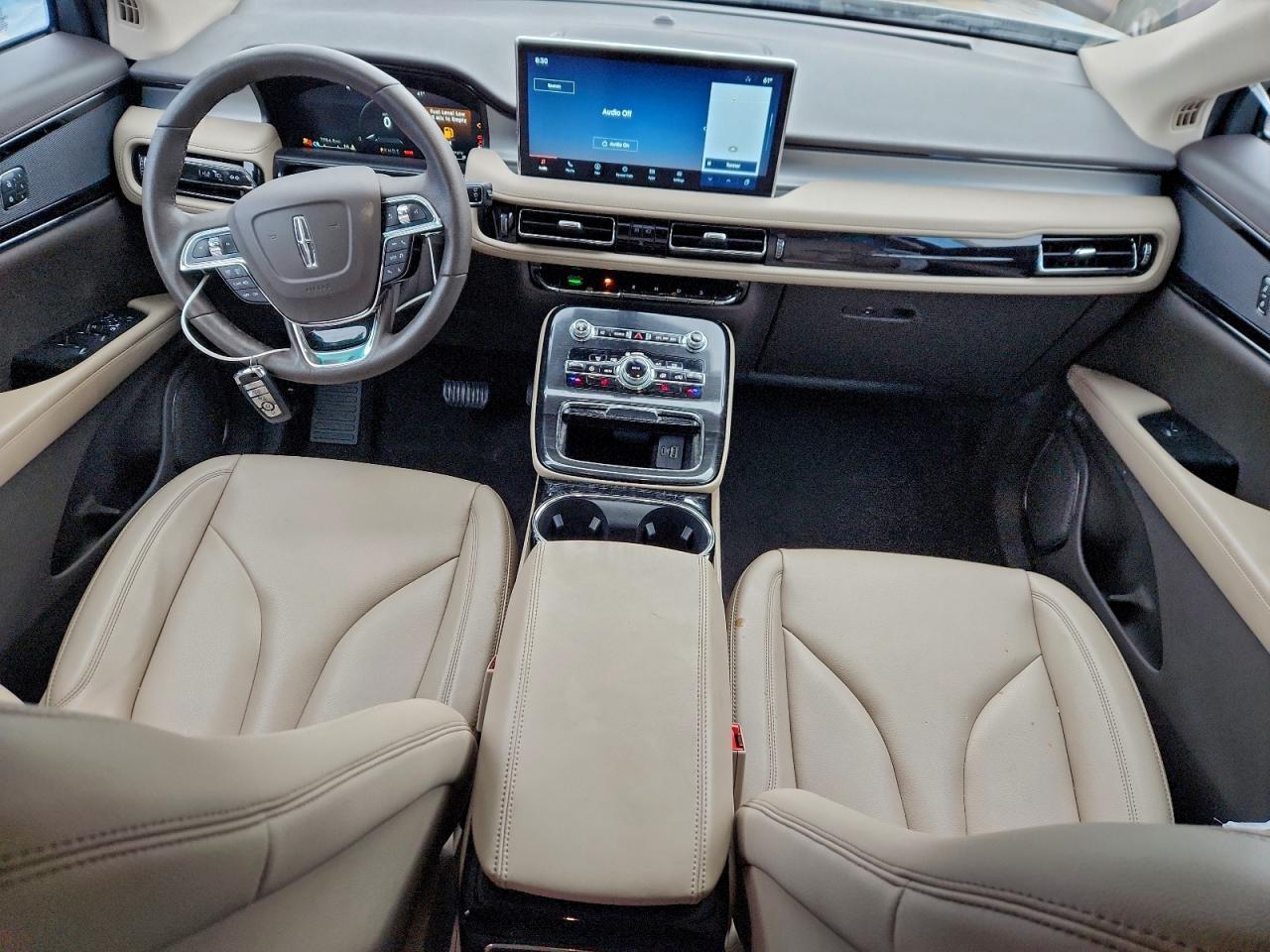 Lincoln Nautilus Image 13