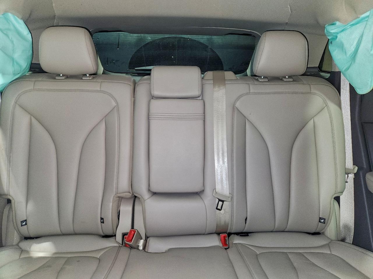 Lincoln Nautilus Image 8