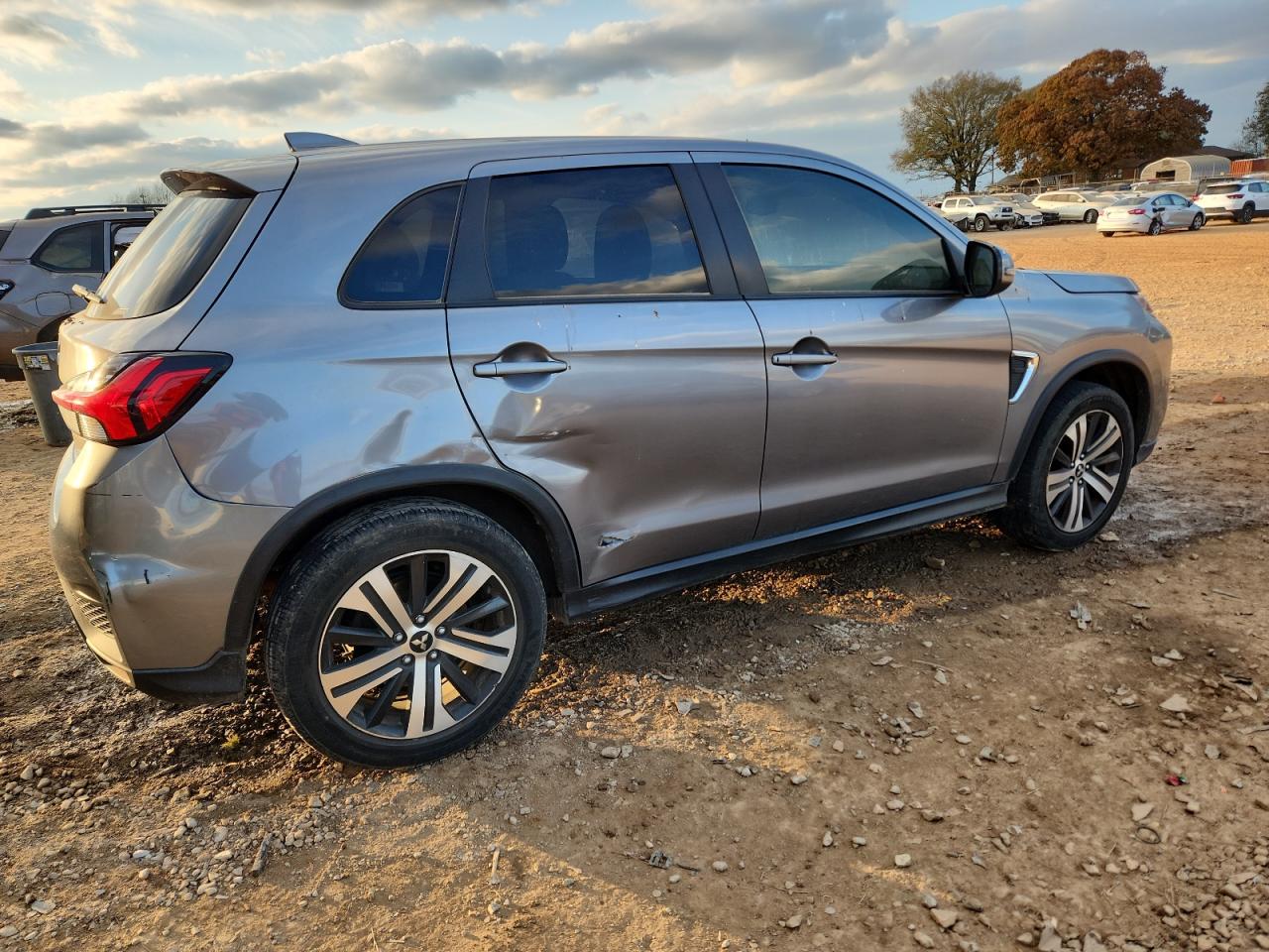 Mitsubishi Outlander Es Image 5