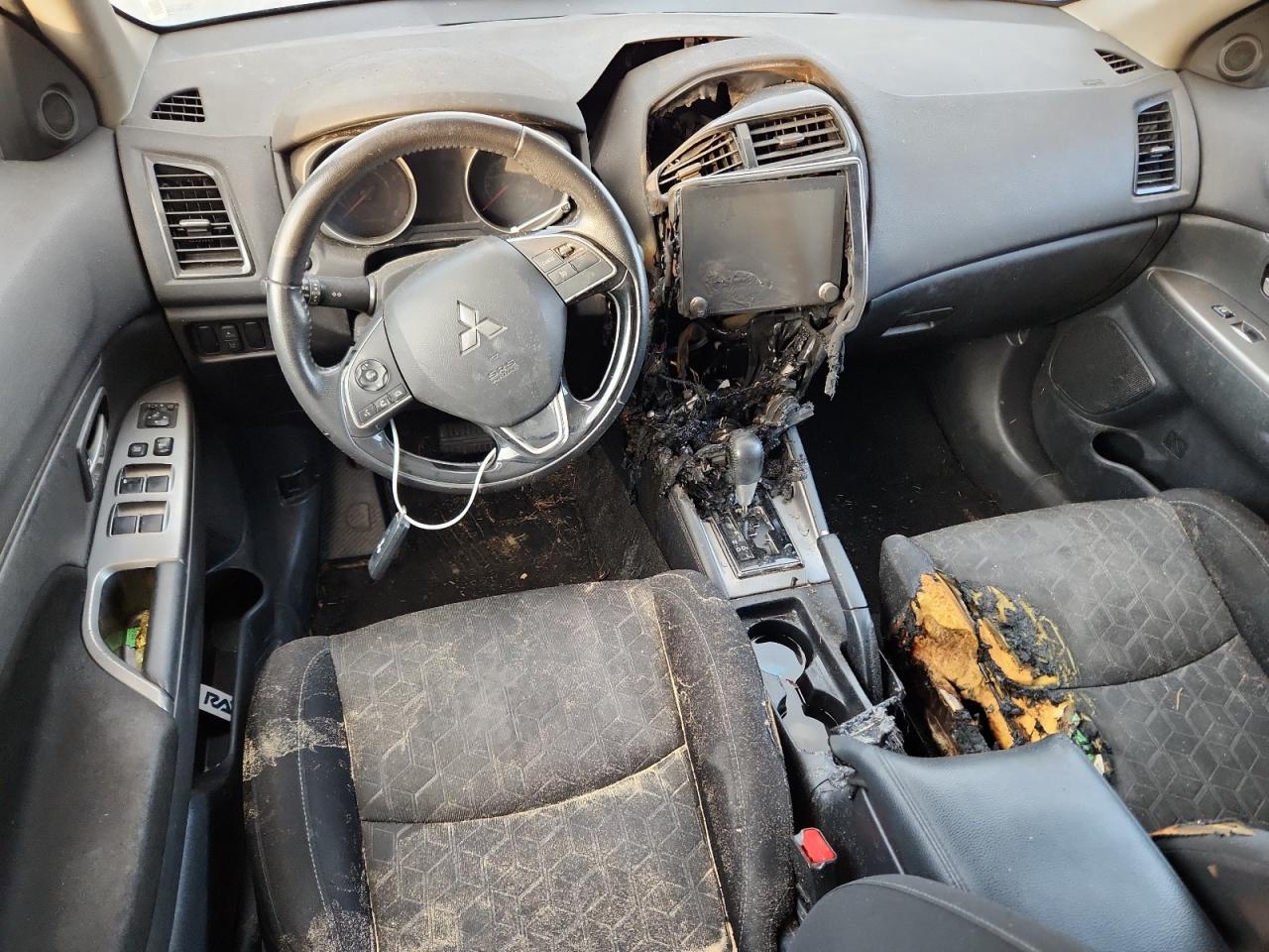 Mitsubishi Outlander Es Image 10