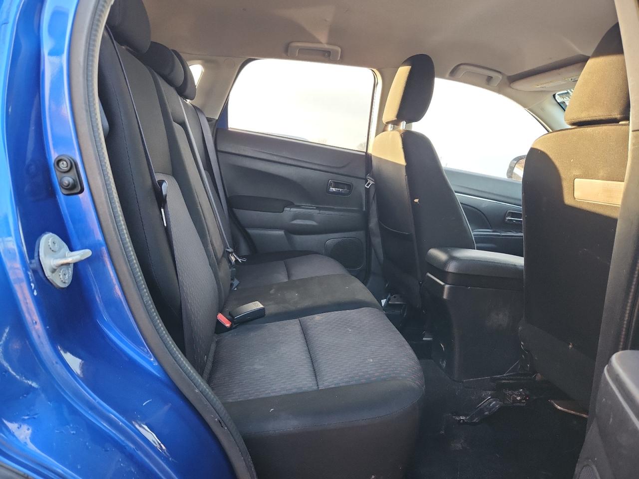 Mitsubishi Outlander Es Image 13