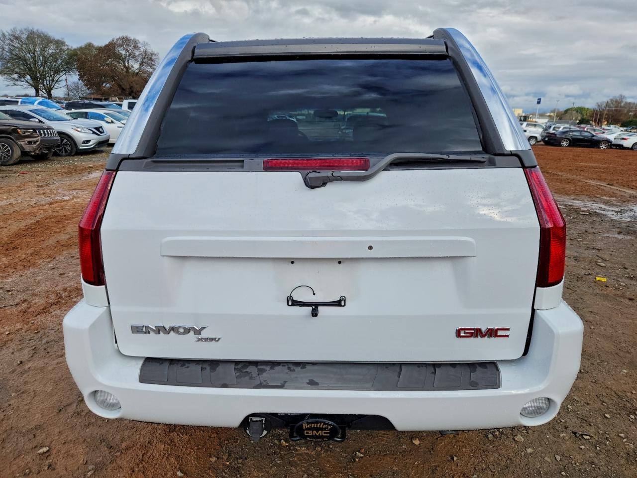 GMC Envoy Xuv Image 7