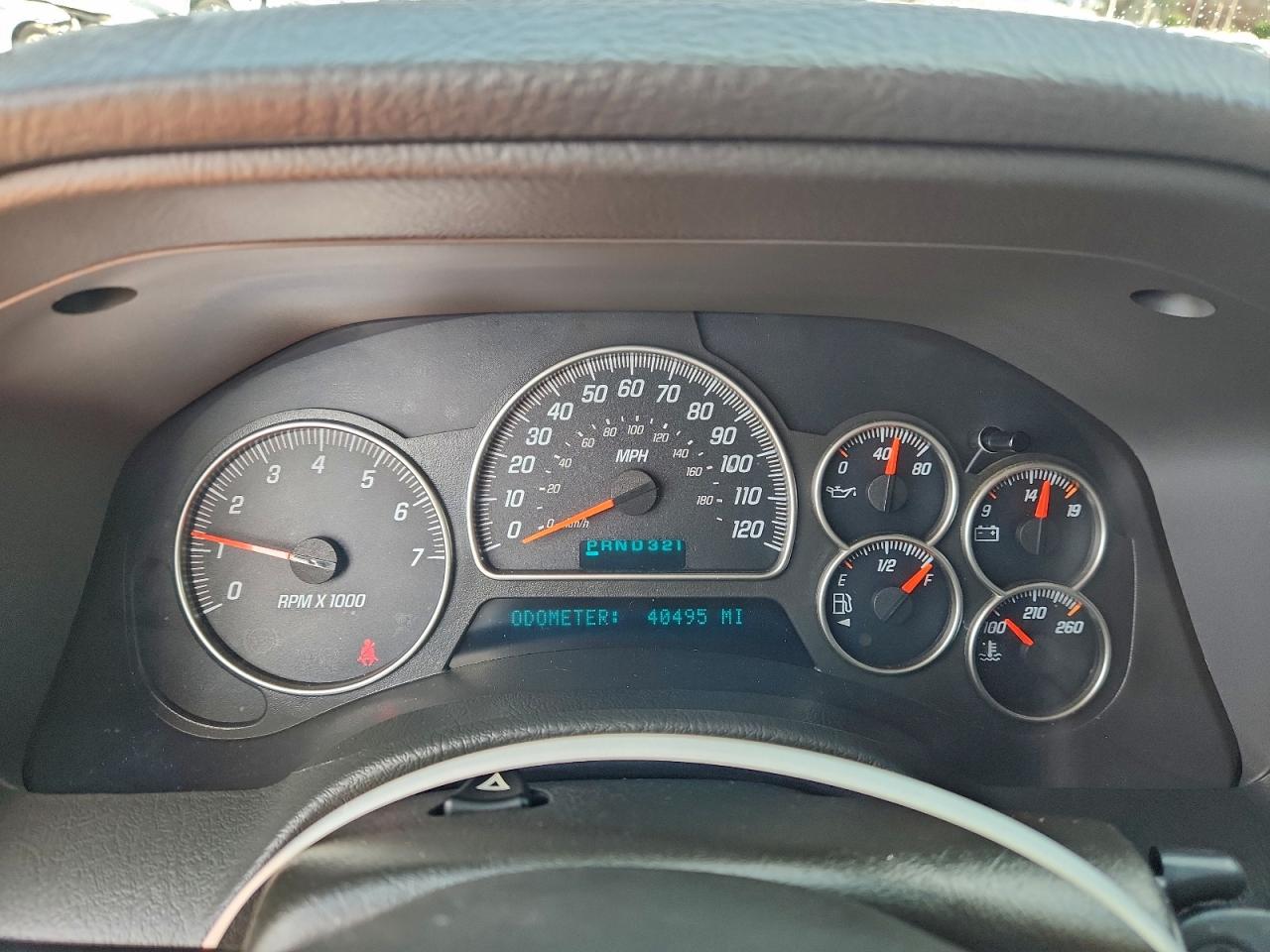 GMC Envoy Xuv Image 8