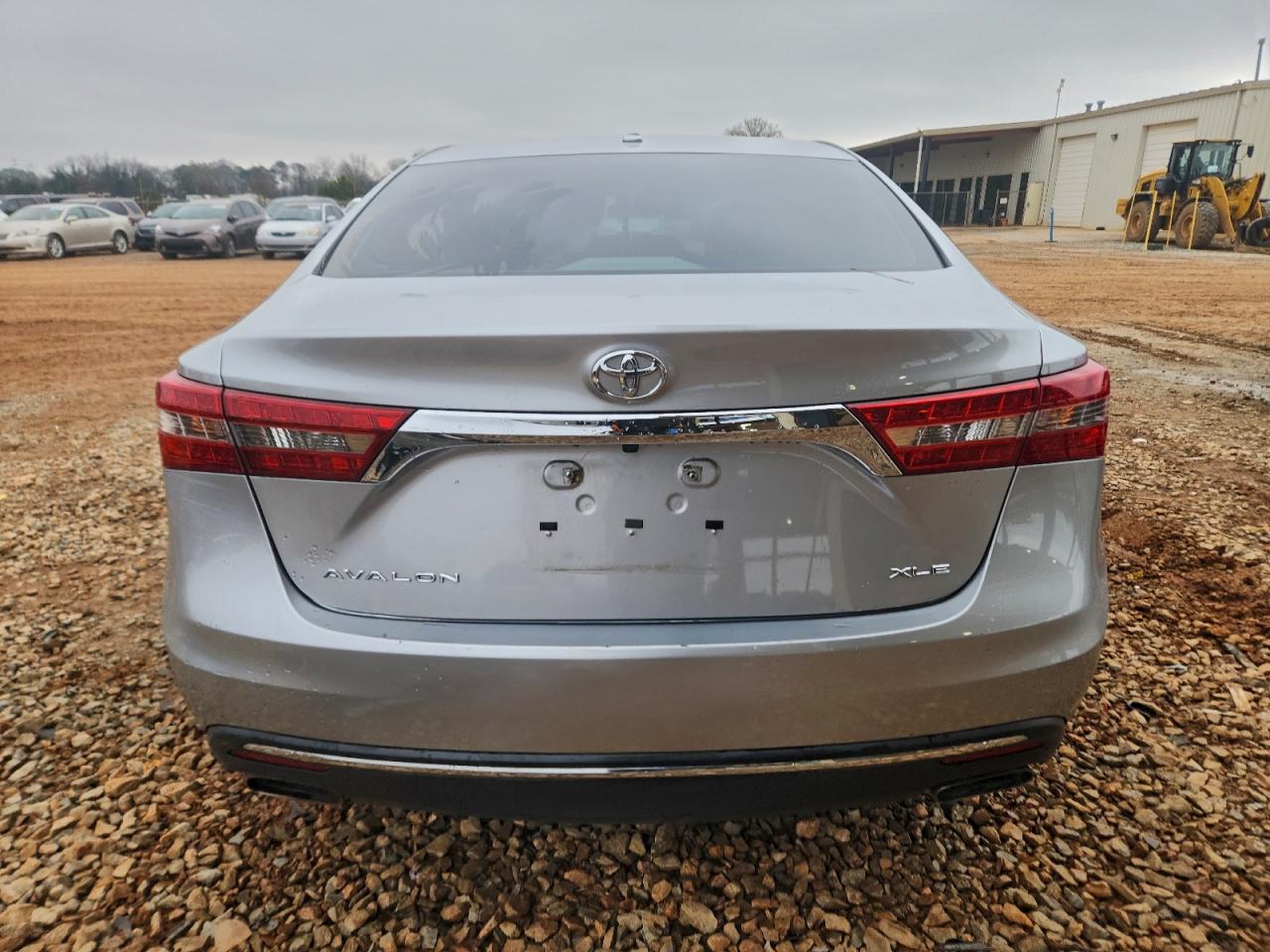 Toyota Avalon Xle Image 4
