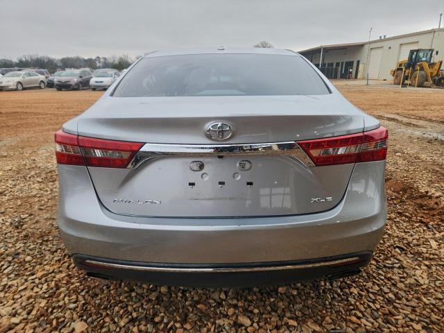 Toyota Avalon Xle Image 4