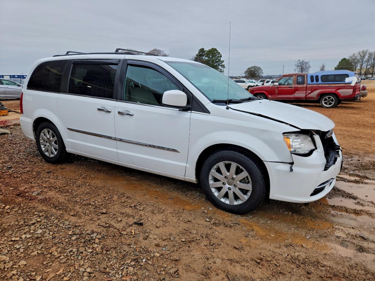 Chrysler Minivan Touring Image 2