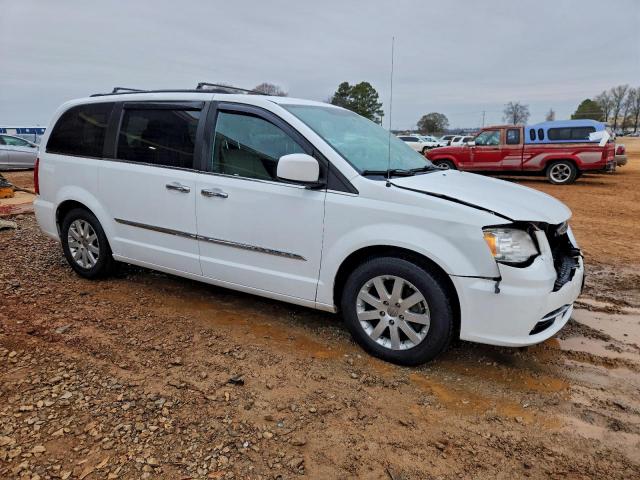 Chrysler Minivan Touring Image 2