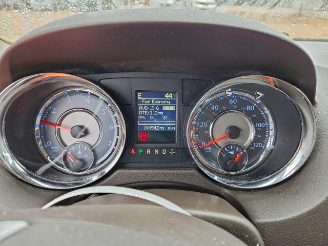 Chrysler Minivan Touring Image 5