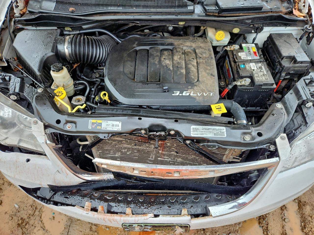 Chrysler Minivan Touring Image 6