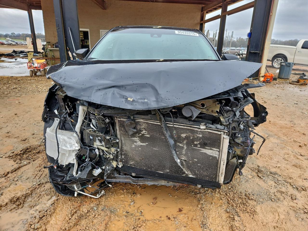 Toyota Avalon Xle Image 2