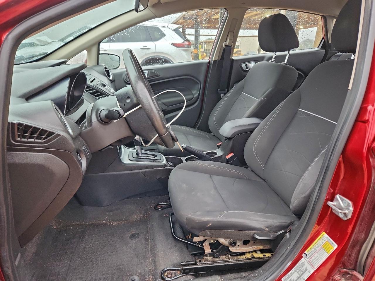 Ford Fiesta Se Image 10