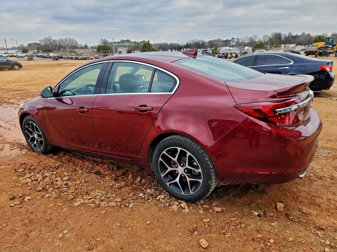 Buick Regal Sport Touring Image 10