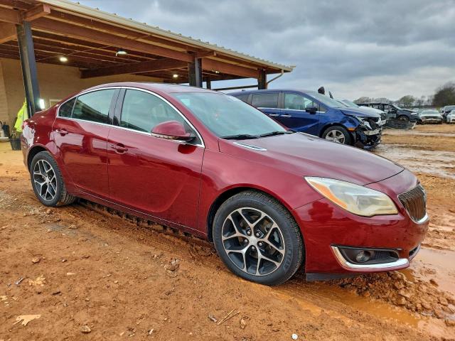 Buick Regal Sport Touring Image 3