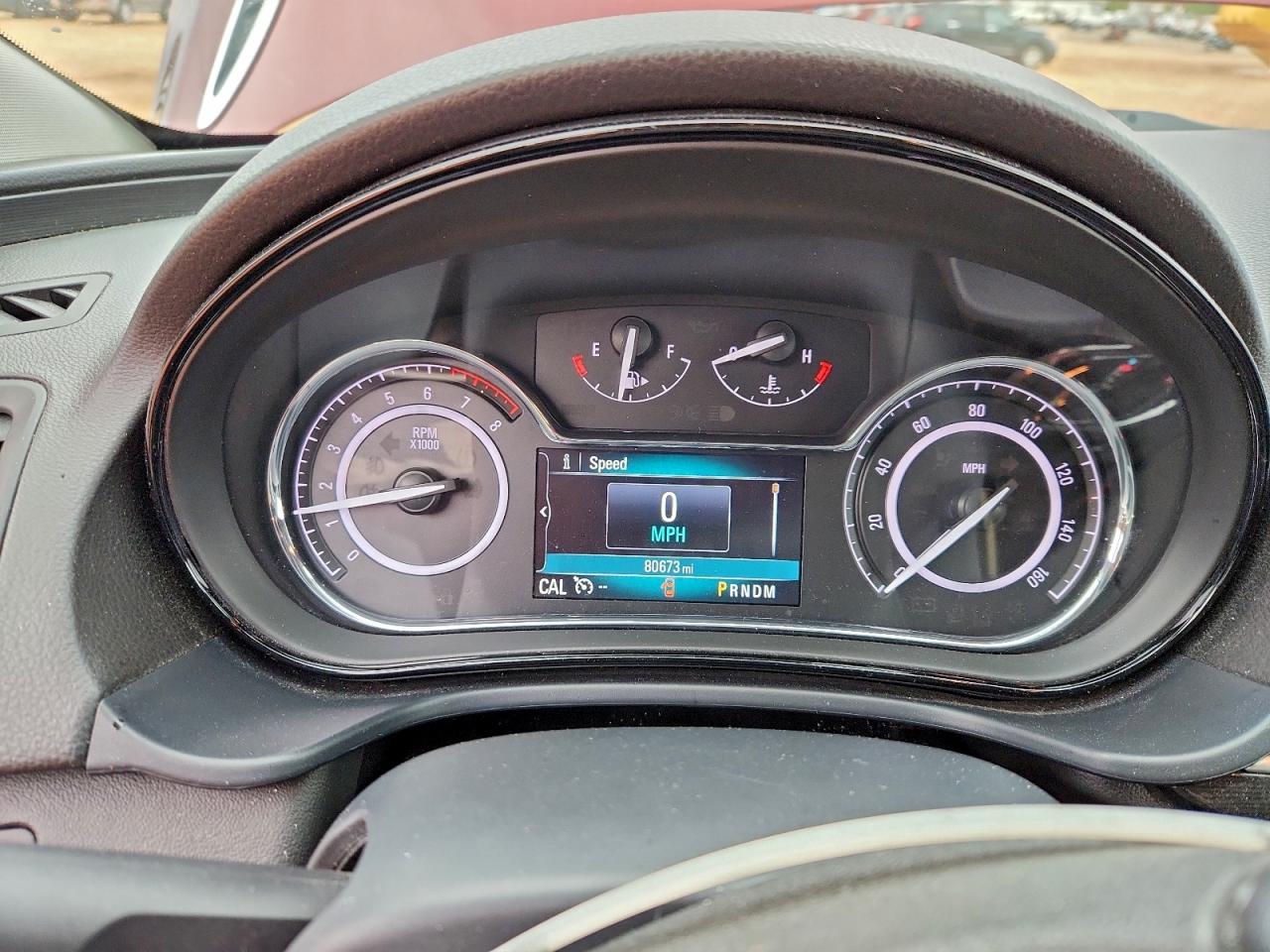 Buick Regal Sport Touring Image 9