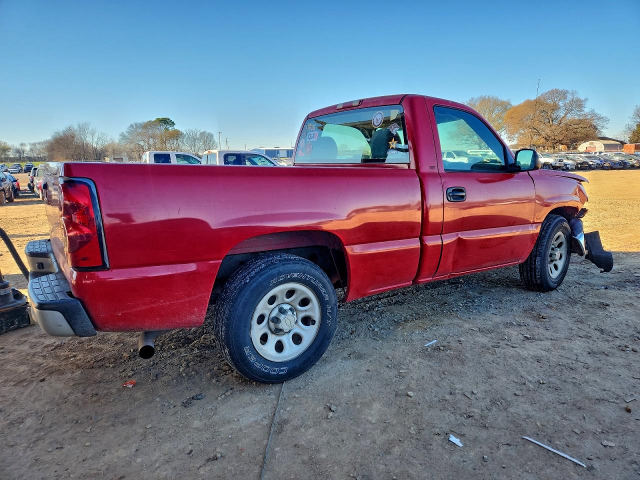 Chevrolet Silverado C1500 Image 4
