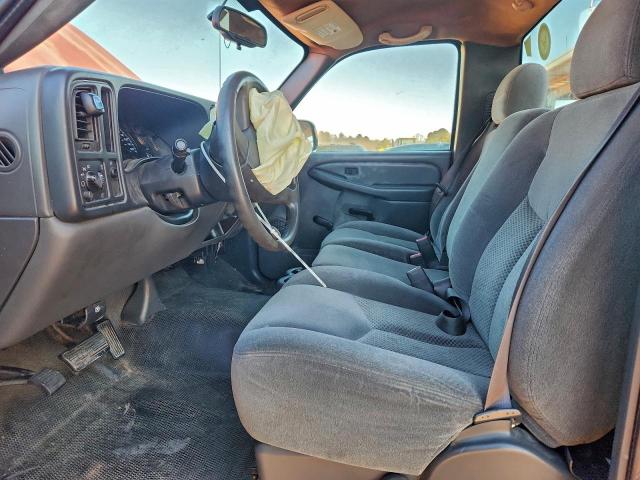 Chevrolet Silverado C1500 Image 11