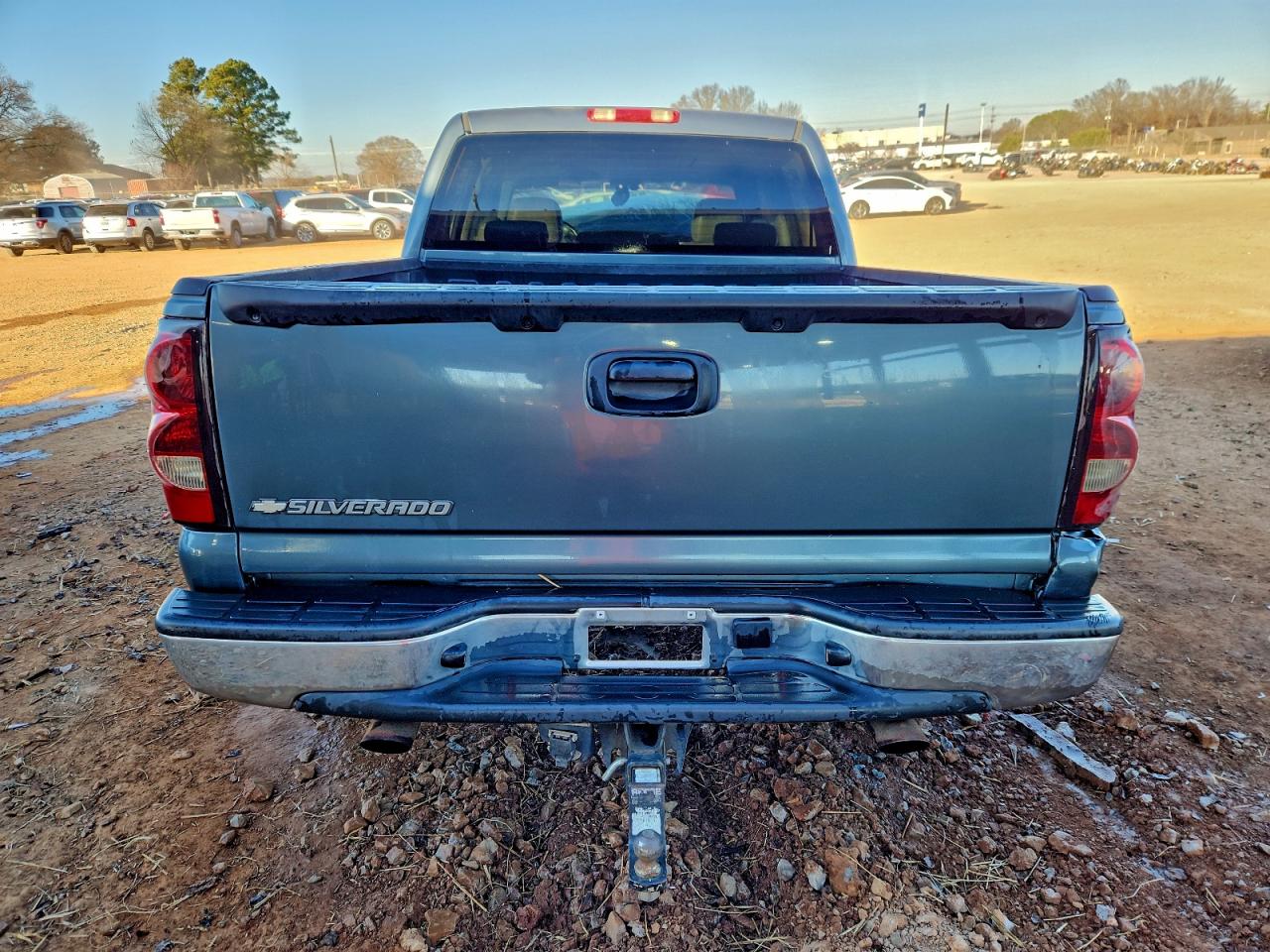 Chevrolet Silverado K1500 Image 4