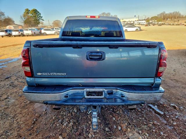 Chevrolet Silverado K1500 Image 4