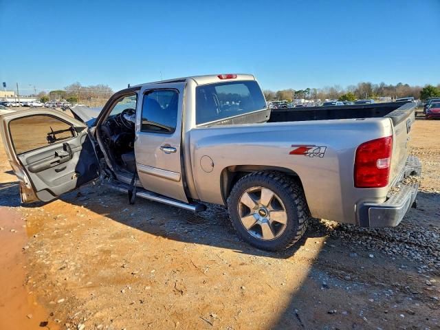 Chevrolet Silverado K1500 Lt Image 3