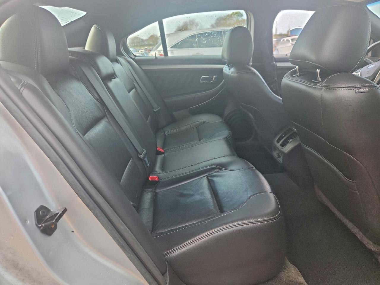 Ford Taurus Sel Image 5