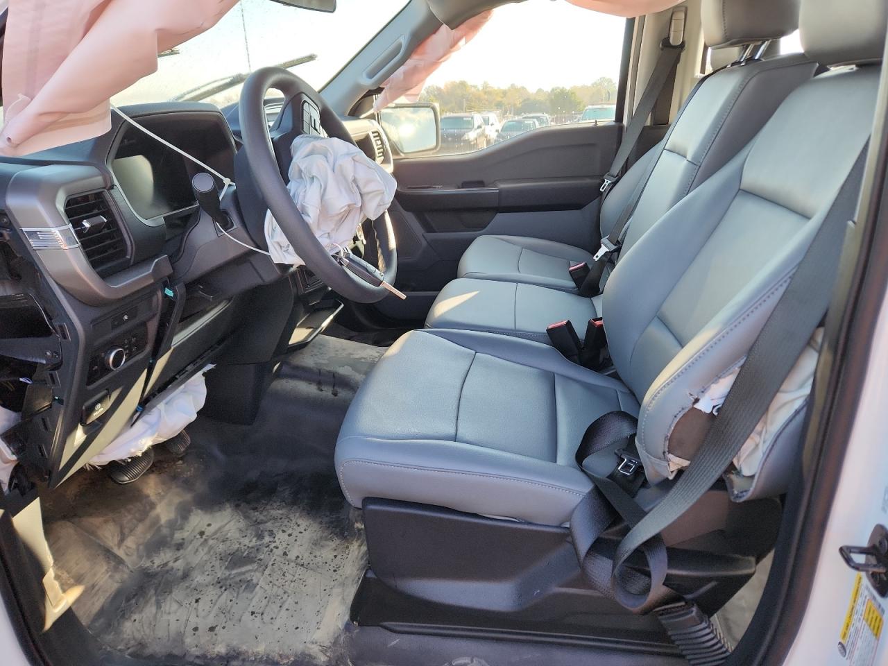 Ford F-150 Xl Image 11