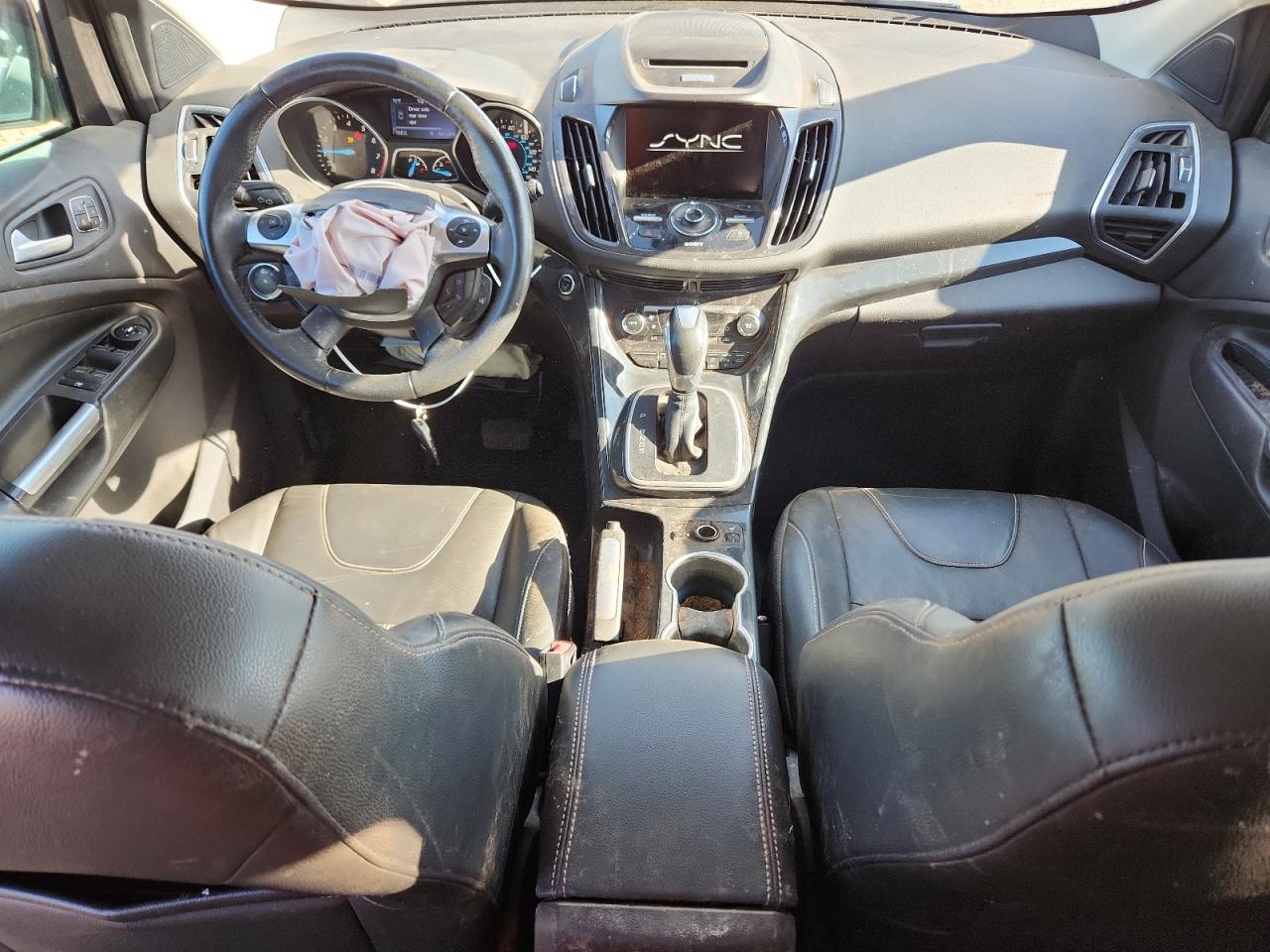 Ford Escape Titanium Image 2