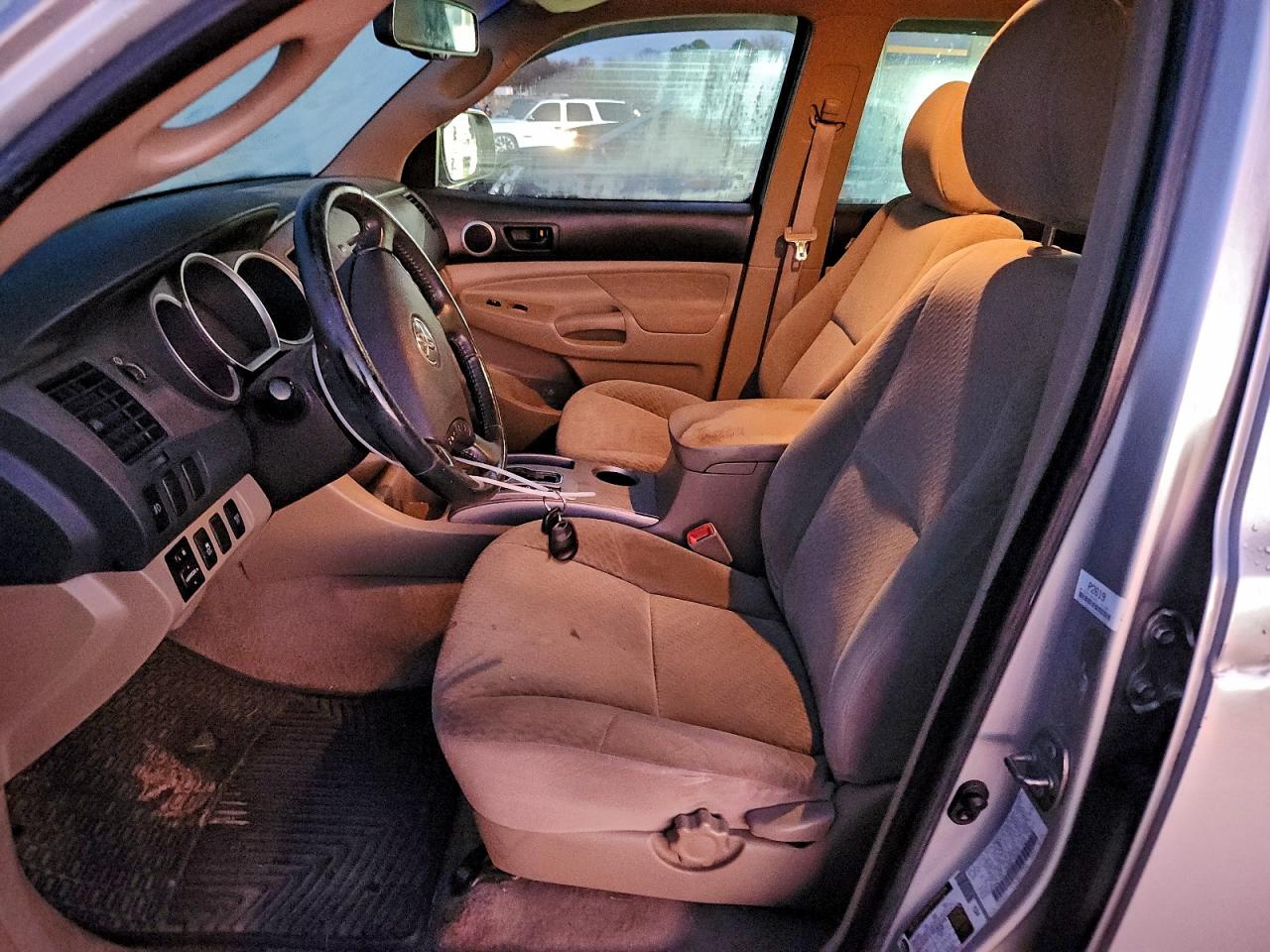 Toyota Tacoma Double Cab Prerunner Image 8