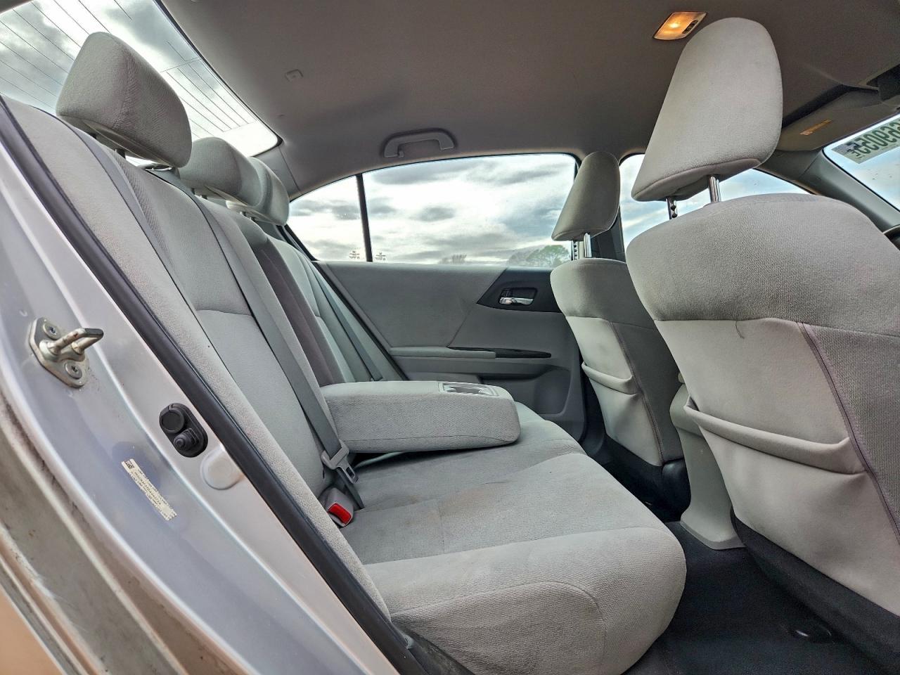 Honda Accord Lx Image 10