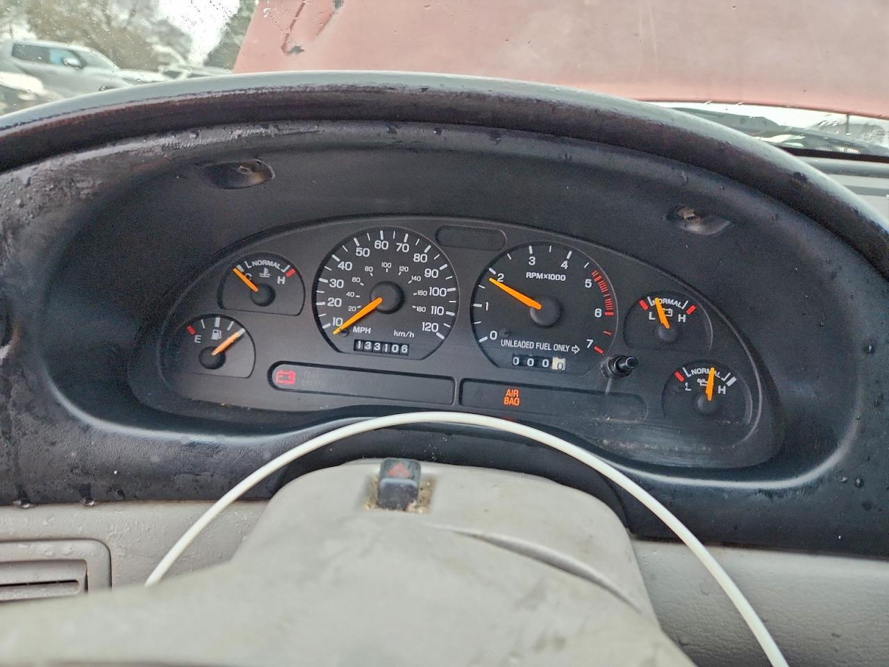 Ford Mustang Image 6