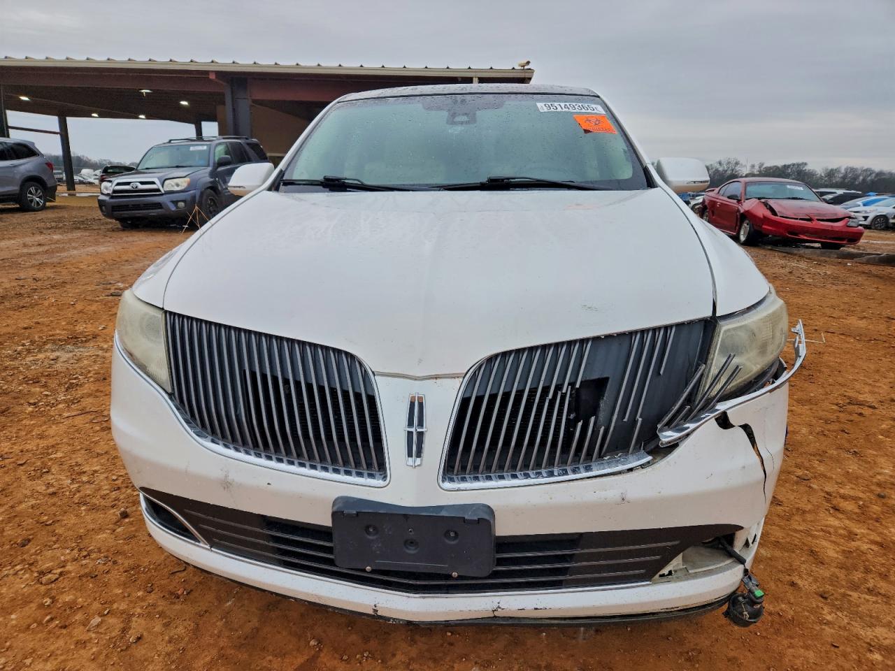 Lincoln MKT Image 5